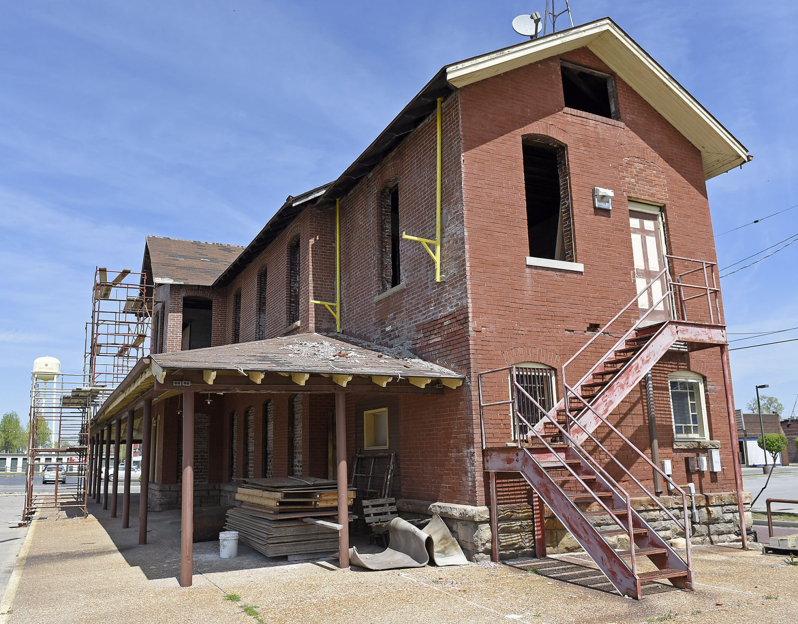 041516-nws-mboro-depot-1.jpg